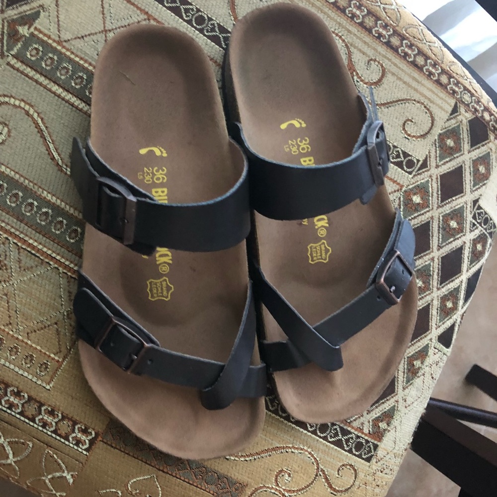 Birkenstock shoes size 6